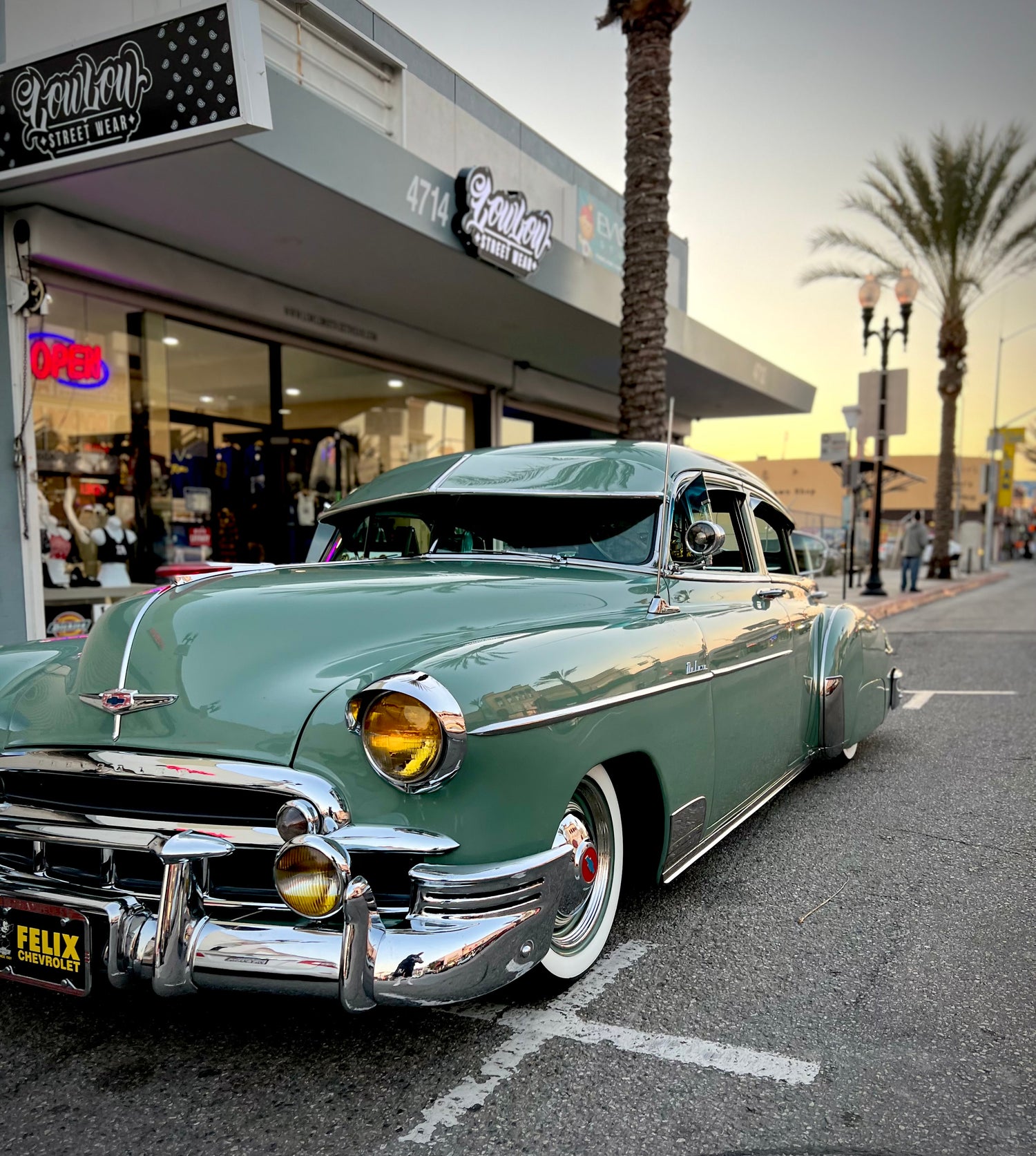 : Mens Lowrider Hat LA Chicano Cholo Los Angeles Low Rider Tank  Top : Clothing, Shoes & Jewelry